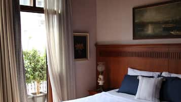 Chambre Deluxe, 1 lit double, balcon | 1 chambre, literie de qualité supérieure