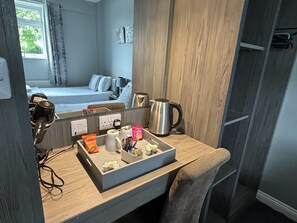 Twin Room, Ensuite - Solway Lodge Hotel (Gretna)
