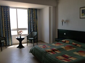 Minibar, värdeförvaringsskåp på rummet och wi-fi