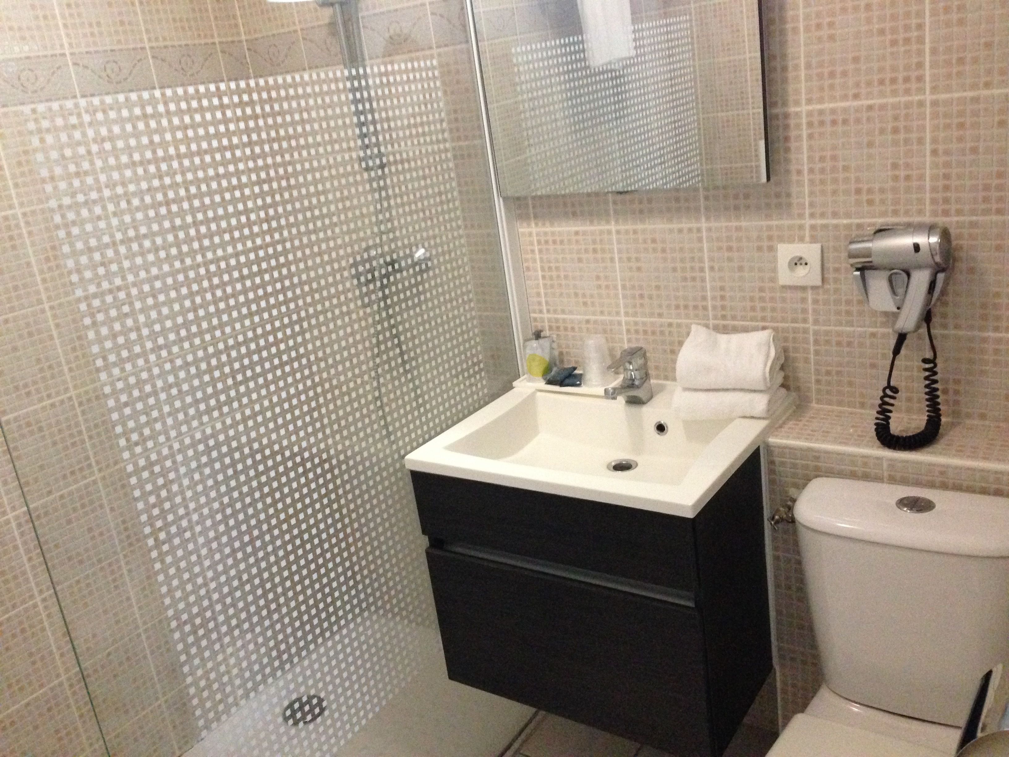 comfort double room | bathroom | hair dryer, towels