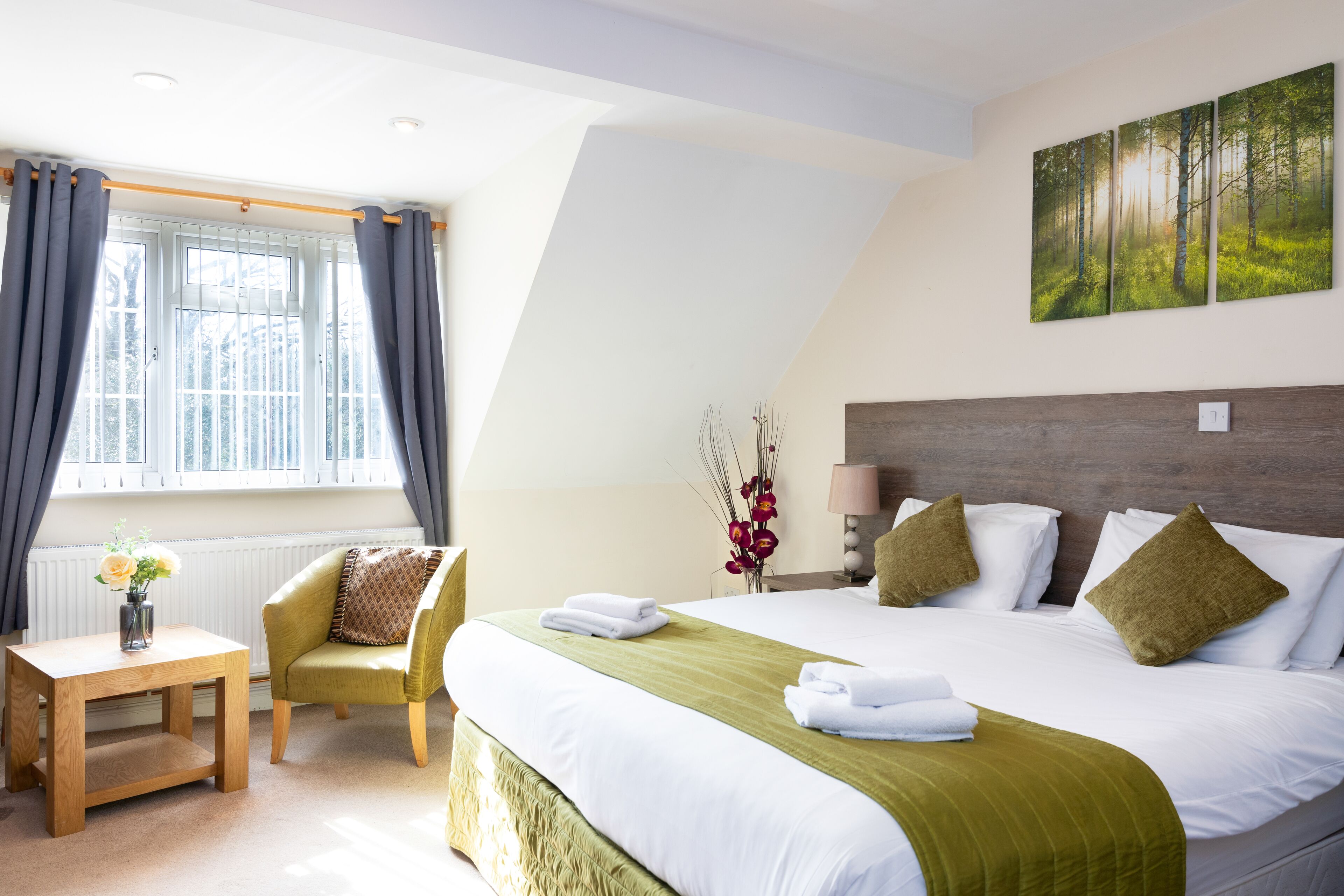 Photo - The Limes Country Lodge Hotel & Admiral Restaurant