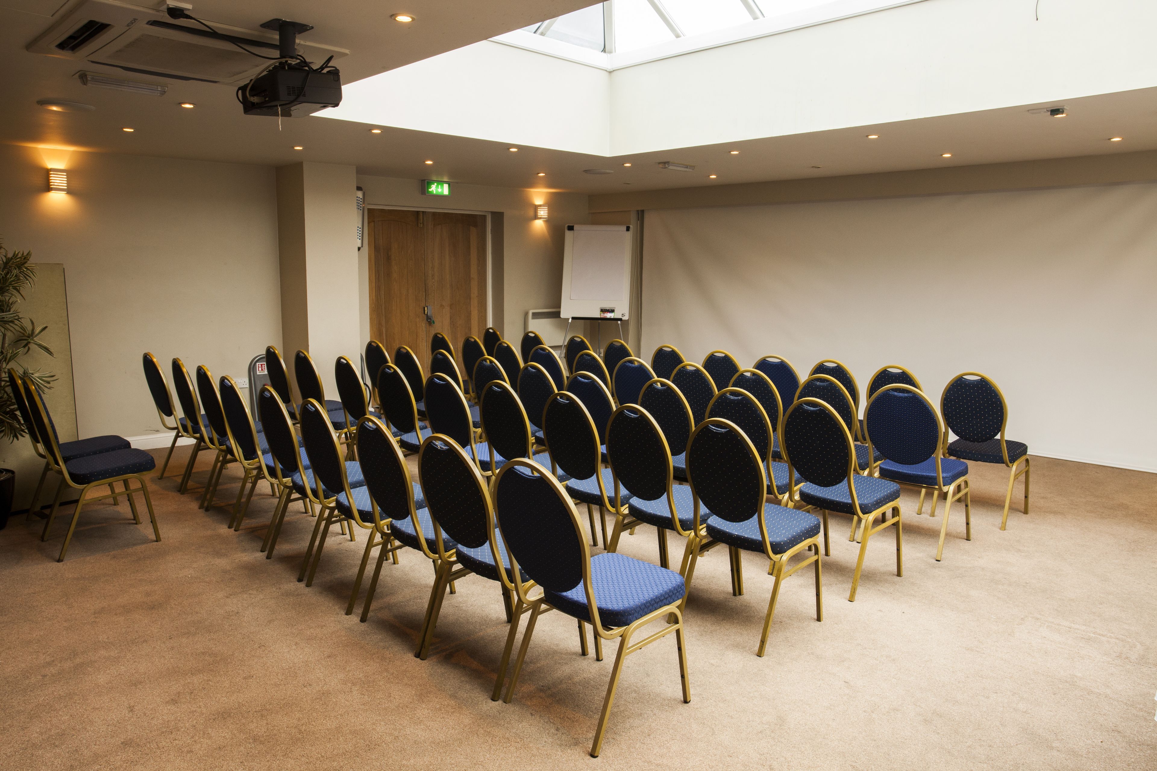 Photo - The Limes Country Lodge Hotel & Admiral Restaurant