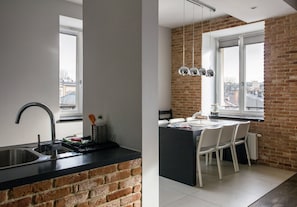 Penthouse, 2 Bedrooms, 2 Bathrooms (for 8 people, Biskupia Street) | Dining room