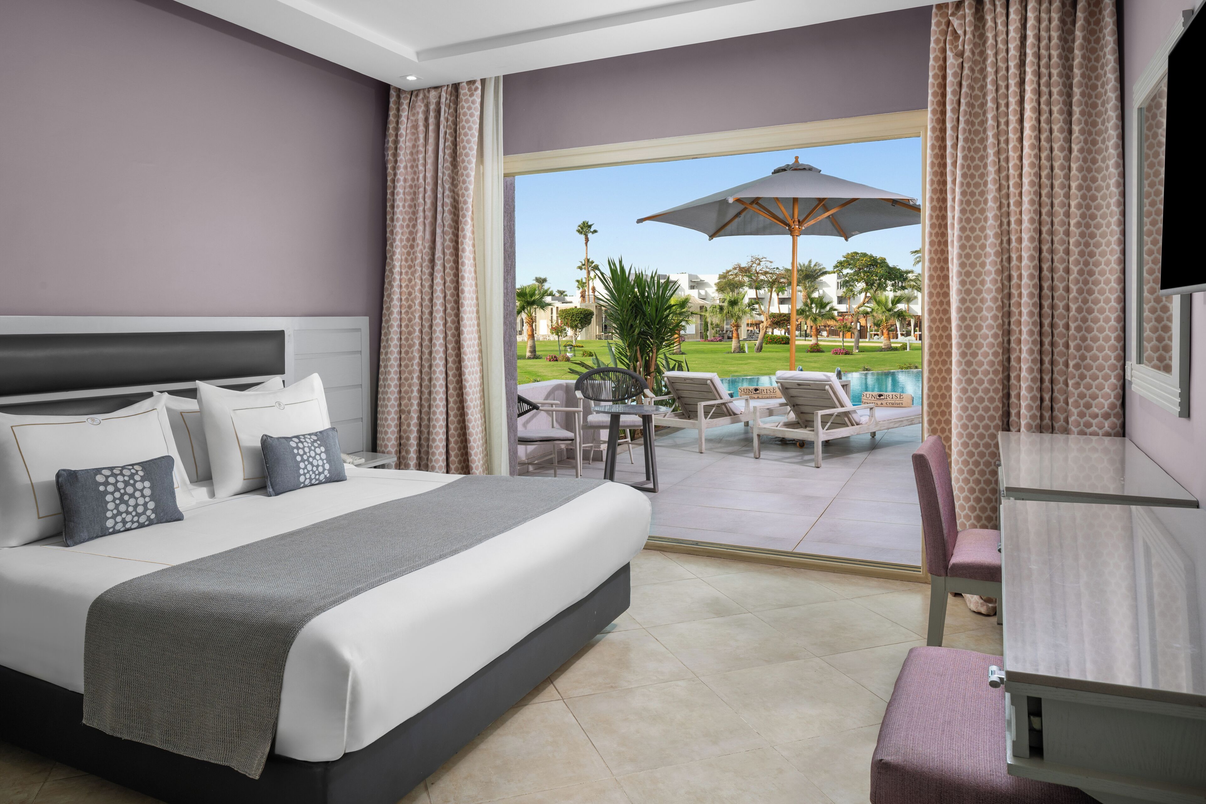 Family Swim UP Suite (Posh Club)