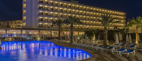 Front of property – evening/night