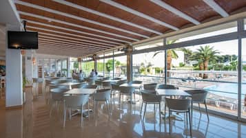 Snack bar