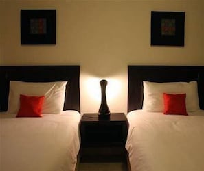 Apartment, 2 Schlafzimmer | Daunenbettdecken, Zimmersafe, Schreibtisch, Bügeleisen/Bügelbrett