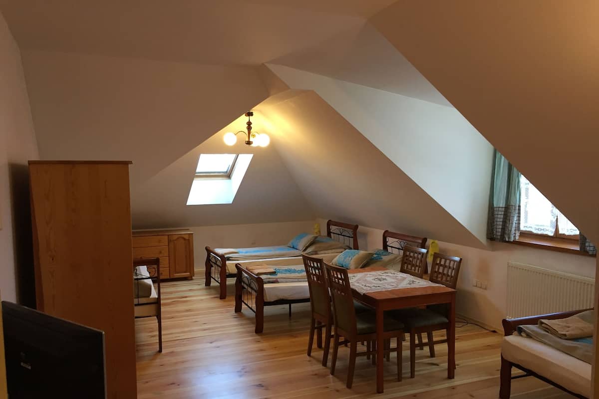 Chambre Familiale, salle de bains privée