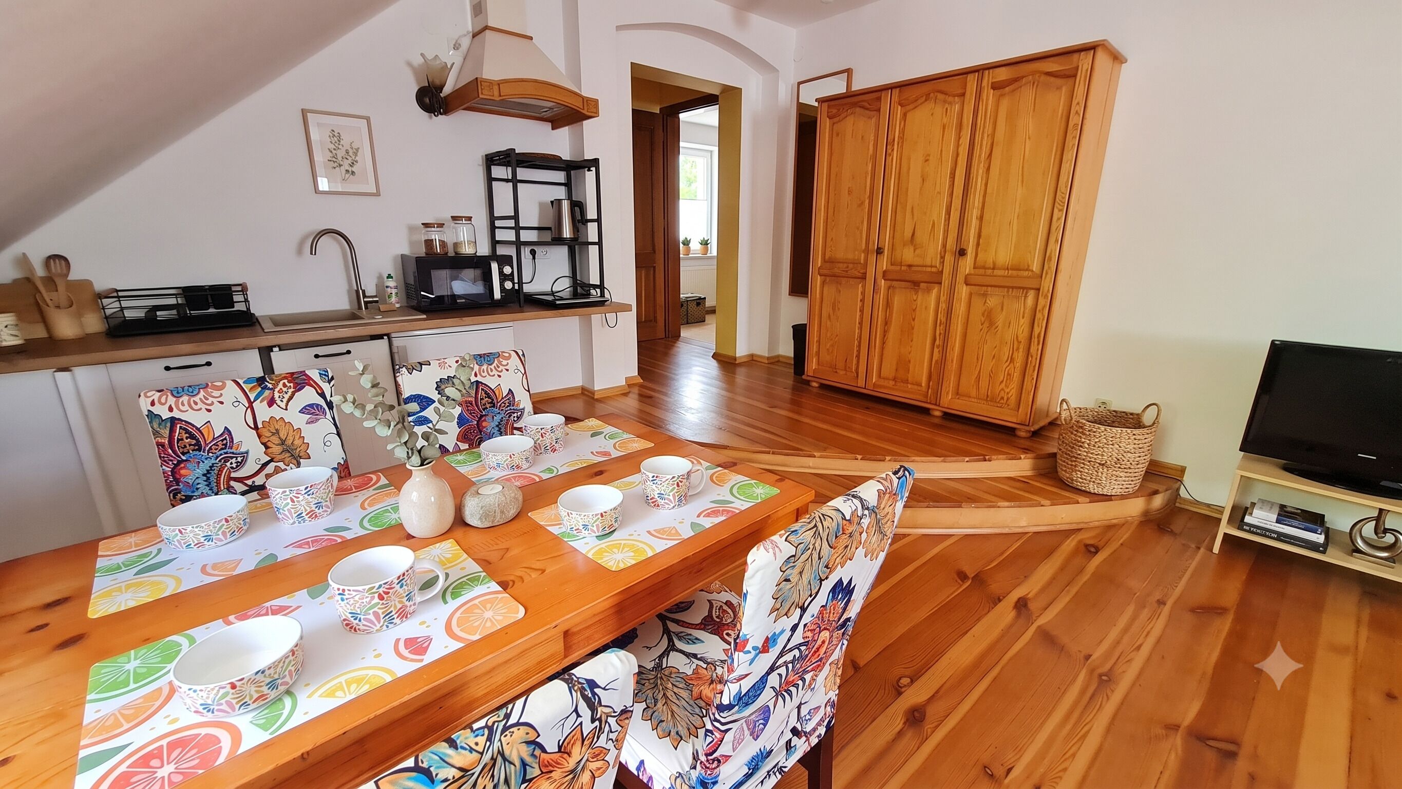 Economy Shared Dormitory, Private Bathroom | Iron/ironing board, free WiFi, bed sheets