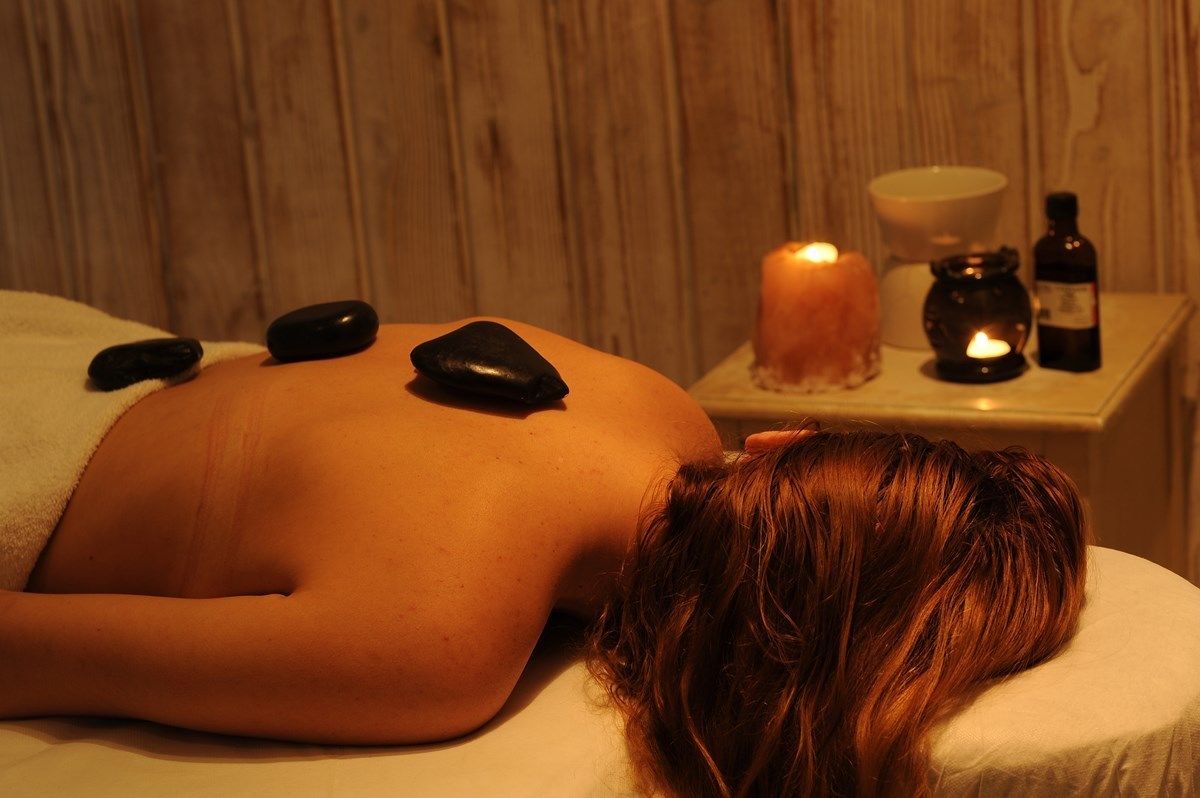 couples treatment room(s), aromatherapy, facials, ayurvedic treatments