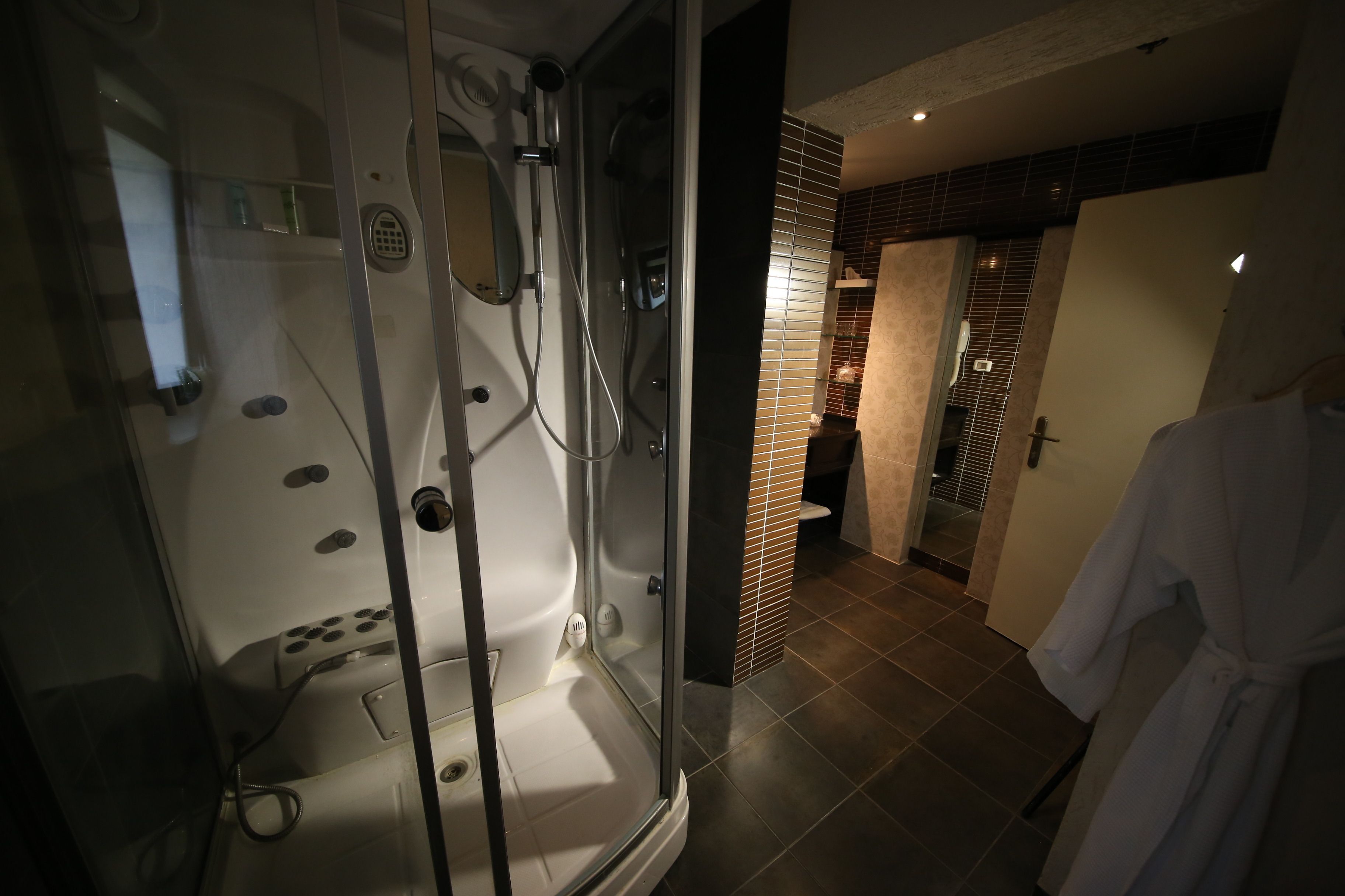 deluxe double room, balcony | bathroom | hair dryer, dressing gowns, slippers, towels