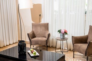 Lobby sitting area - Ness Hotel (Tel Aviv)