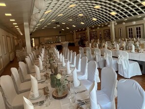 Indoor wedding - Paulsen's Landhotel und Restaurant (Bohmstedt)