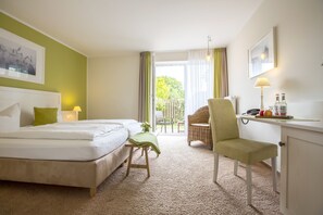 Hypo-allergenic bedding, desk, iron/ironing board, cots/infant beds