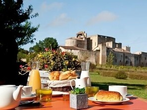 Terrace/patio - L'Auberge de Larressingle (Larressingle)