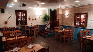 Breakfast, lunch and dinner served  - Rafter'S Gastropub (Kilkenny)