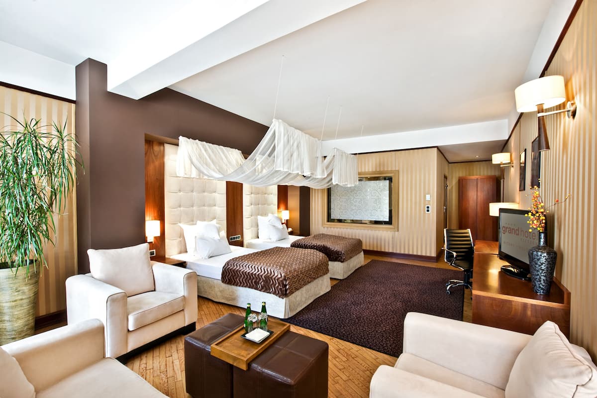 Studio | Minibar, in-room safe, individually decorated, individually furnished