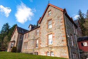 Exterior - The Inch Hotel (Fort Augustus)