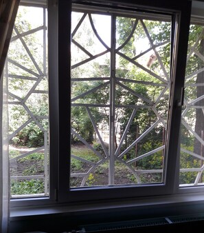 Double Room | Garden view