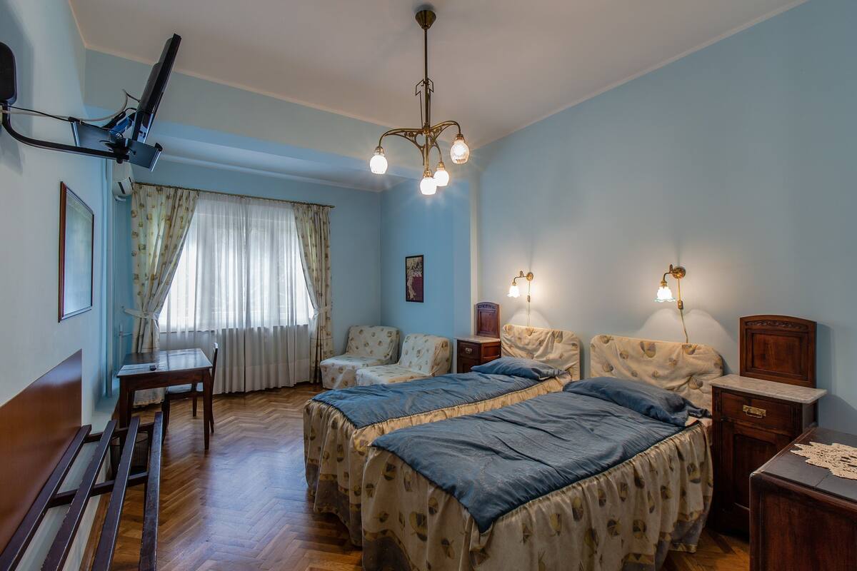 Double Room | Living area | TV