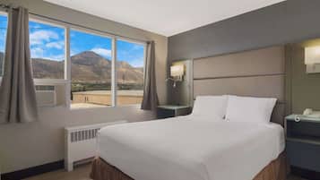 Select Comfort beds, individually decorated, desk, soundproofing