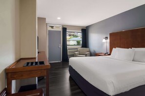 Chambre, 1 très grand lit, non-fumeur | Lit avec matelas Select Comfort, décor unique, bureau