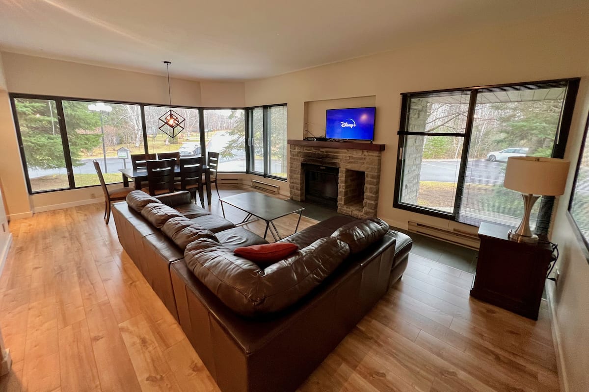 Condo, 2 Bedrooms, Kitchen | Living area | Fireplace, DVD player