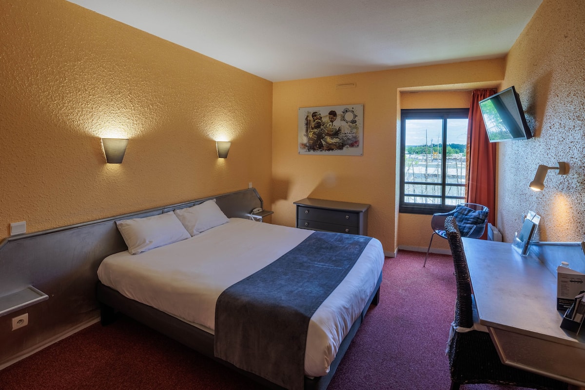 Comfort Double or Twin Room, 2 Twin Beds | Desk, blackout drapes, soundproofing, free cribs/infant beds