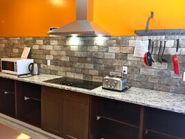 Fridge, microwave, coffee/tea maker