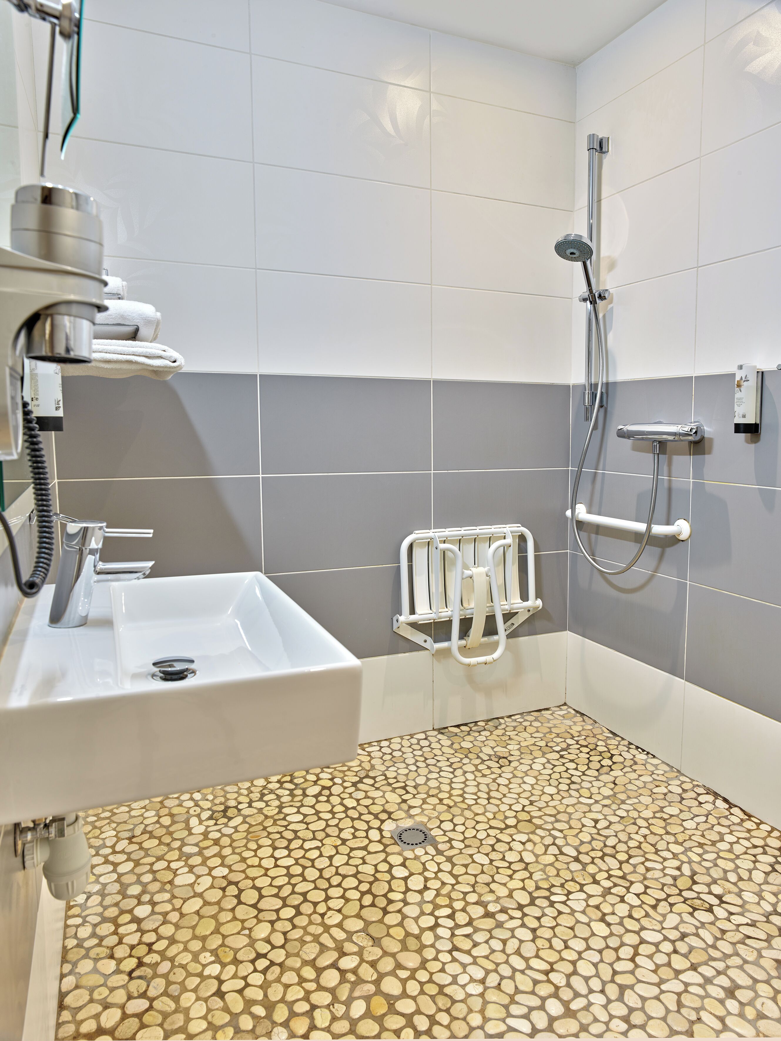 standard room, accessible | bathroom | free toiletries, hair dryer, towels, soap