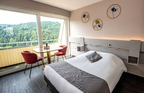 Dobbeltrom (Panorama) | Individuelt dekorert, skrivebord, blendingsgardiner og wi-fi (inkludert)