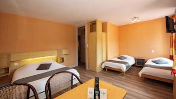 Quadruple Room | Individually decorated, desk, blackout drapes, free WiFi