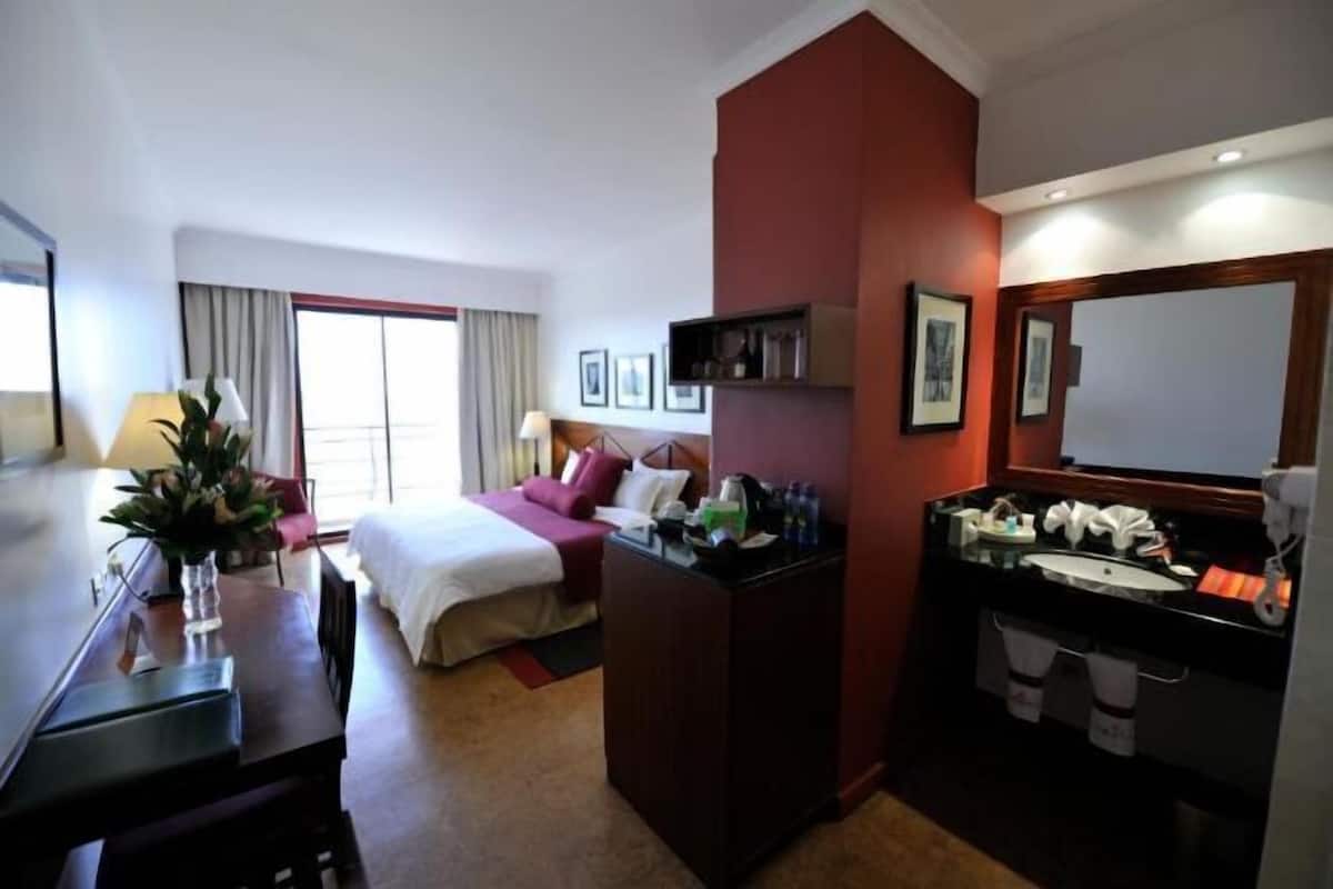1 bedroom, premium bedding, in-room safe, individually decorated