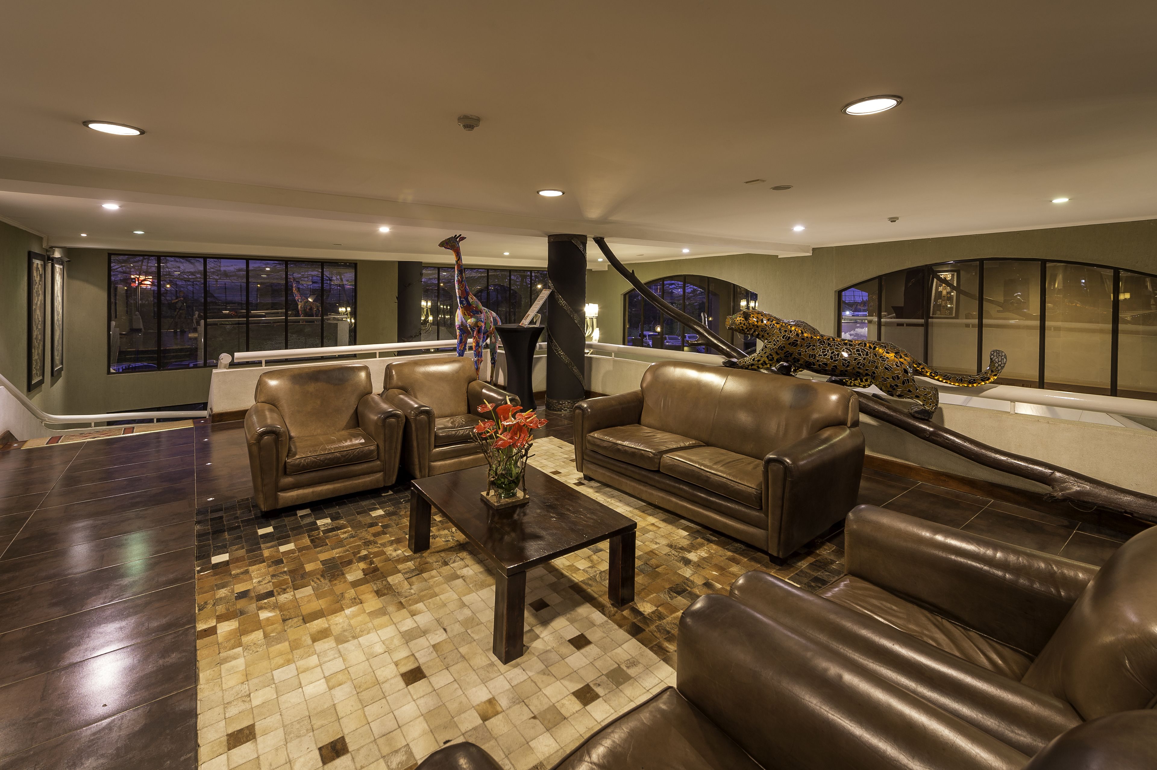 2 bars/lounges, poolside bar