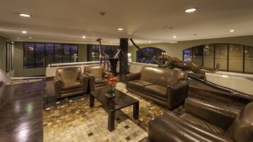 2 bars/lounges, poolside bar