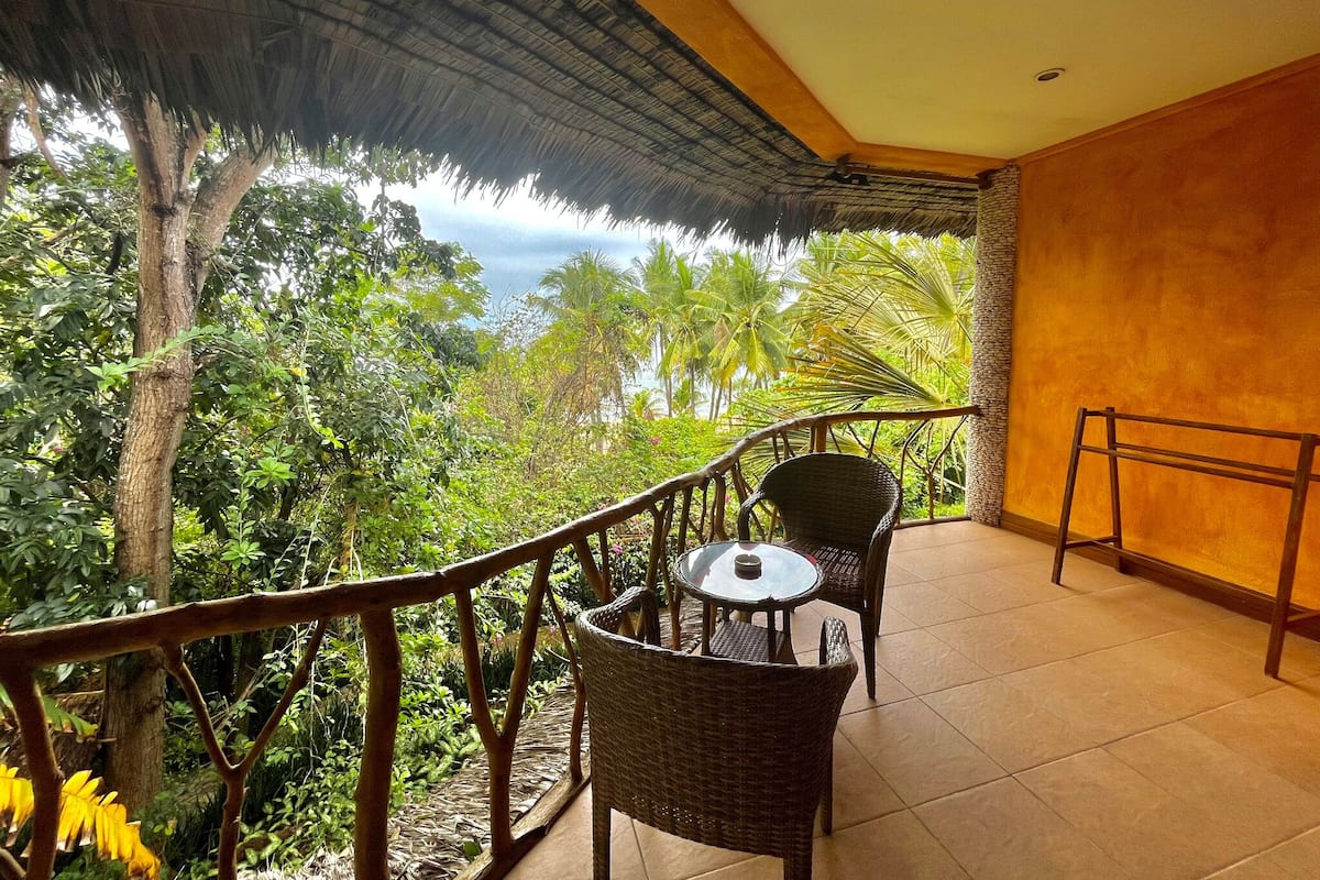 Executive Room, Garden View | 1 bedroom, minibar, in-room safe, desk
