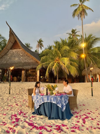 3 restaurants, breakfast, lunch served; local and international cuisine. Coco Grove Beach Resort