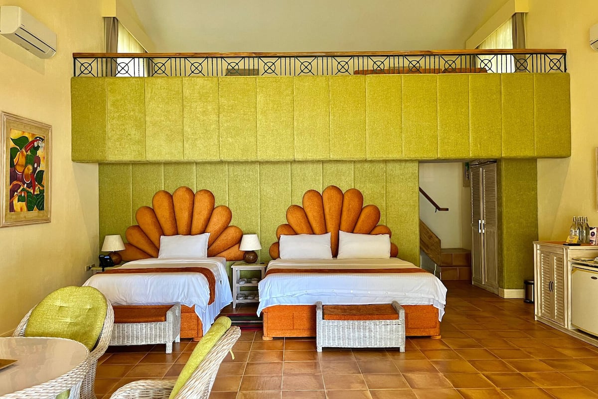Seascape | 1 bedroom, minibar, in-room safe, desk