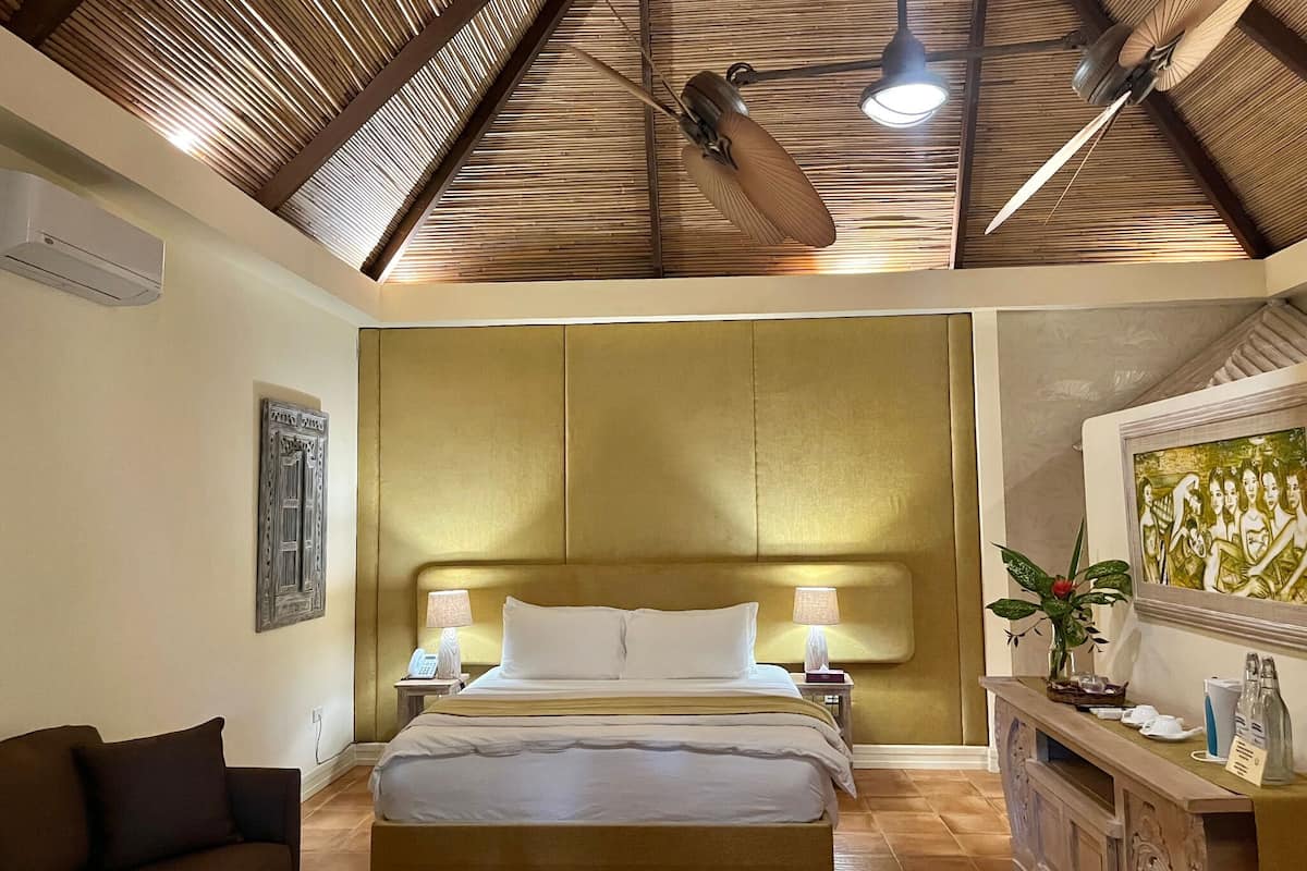 temple suite | 1 bedroom, minibar, in-room safe, desk