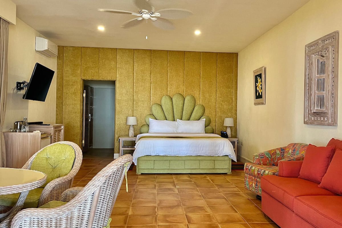 Ocean Villa | 1 bedroom, minibar, in-room safe, desk