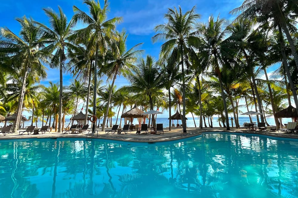 Coco Grove Beach Resort