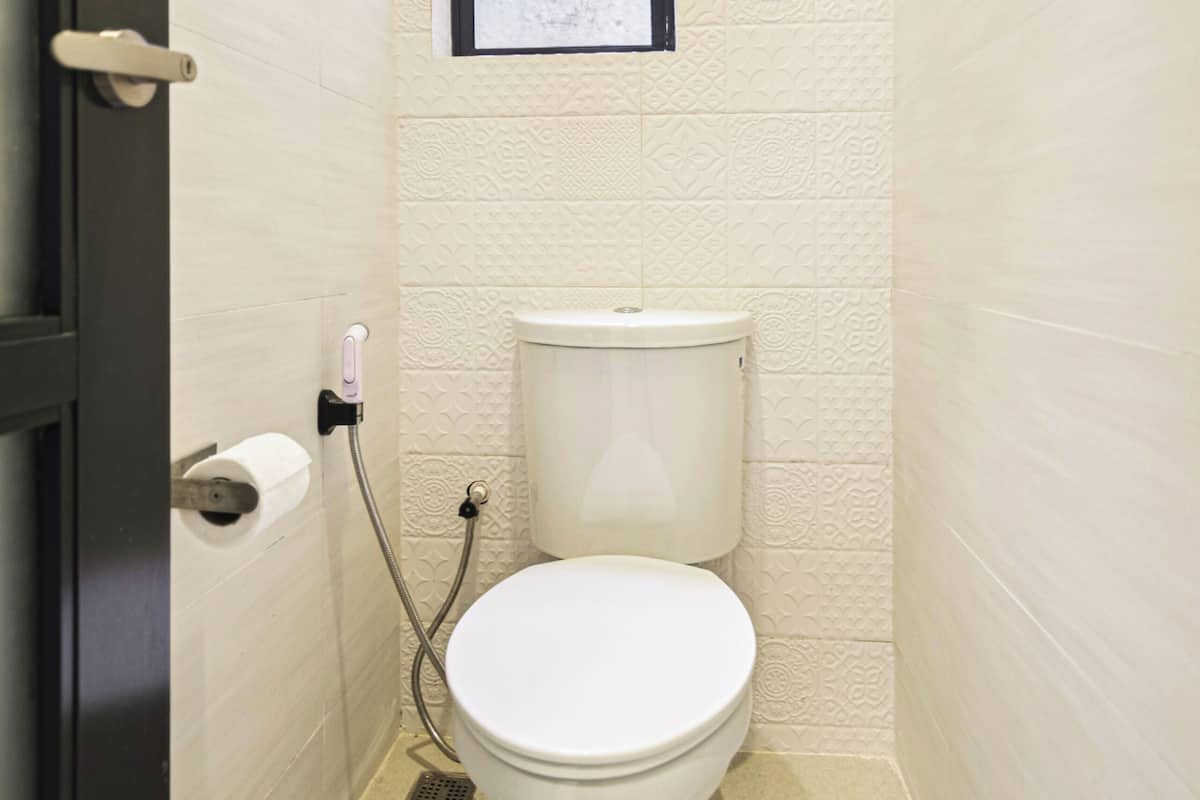 penthouse suite | bathroom | shower, free toiletries, hair dryer, slippers