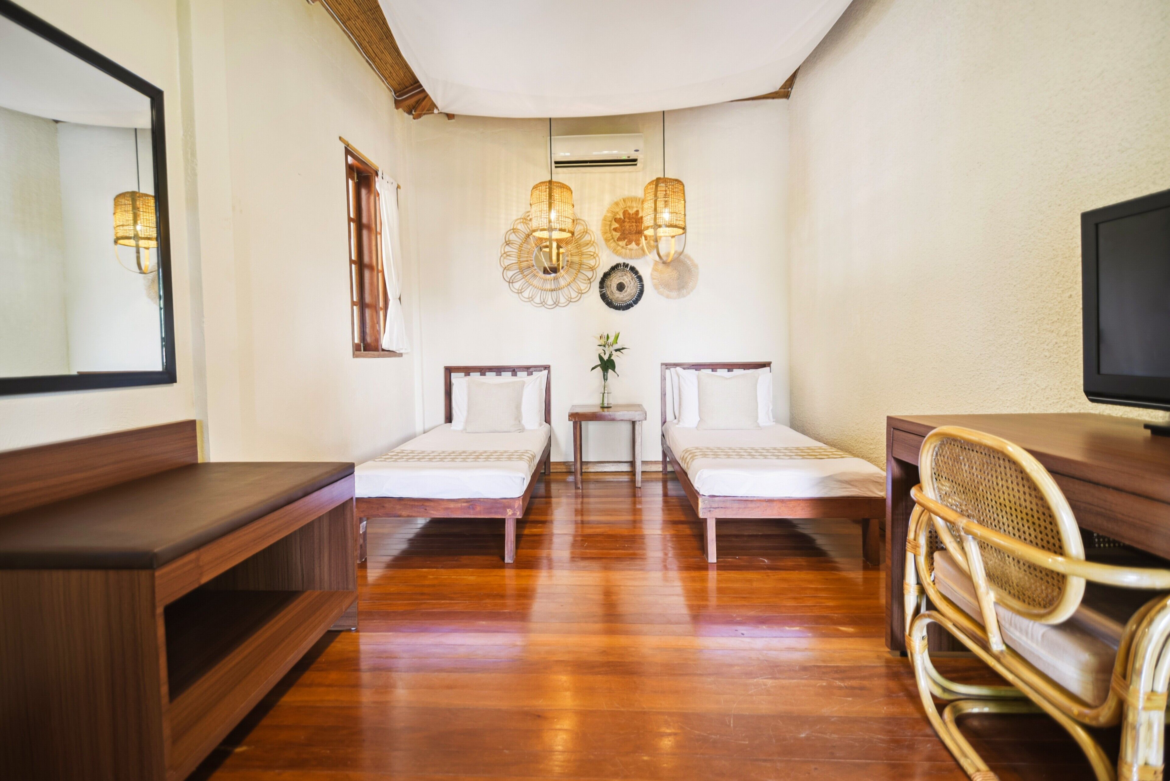 family suite | 2 bedrooms, minibar, in-room safe, desk