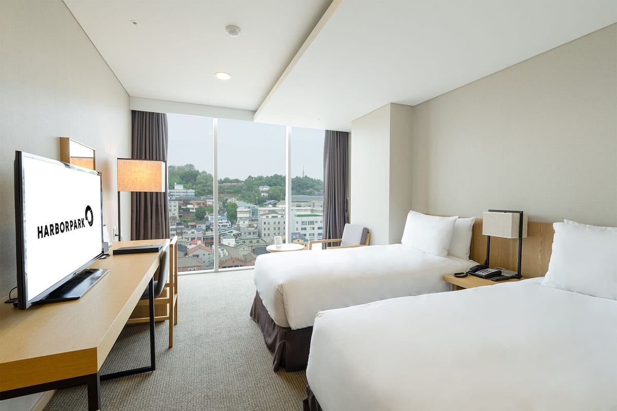Standard Room, 2 Single Beds, Non Smoking | 1 bedroom, in-room safe, desk, free WiFi