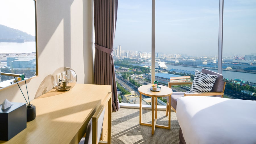 Harbor Park Hotel