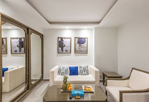 Junior Suite | Living area - SUNRISE Holidays Resort - Adults Only - All inclusive (Hurghada)