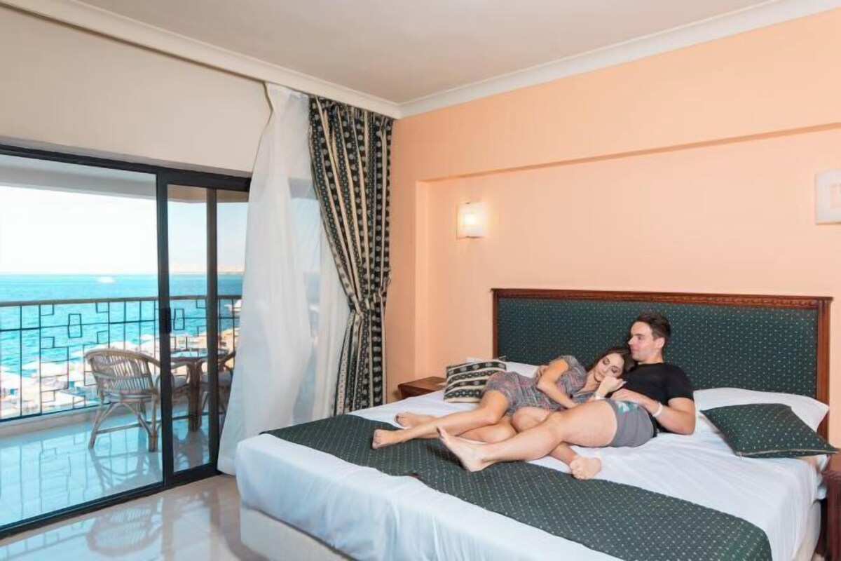 Minibar (some free items), in-room safe, iron/ironing board (on request)