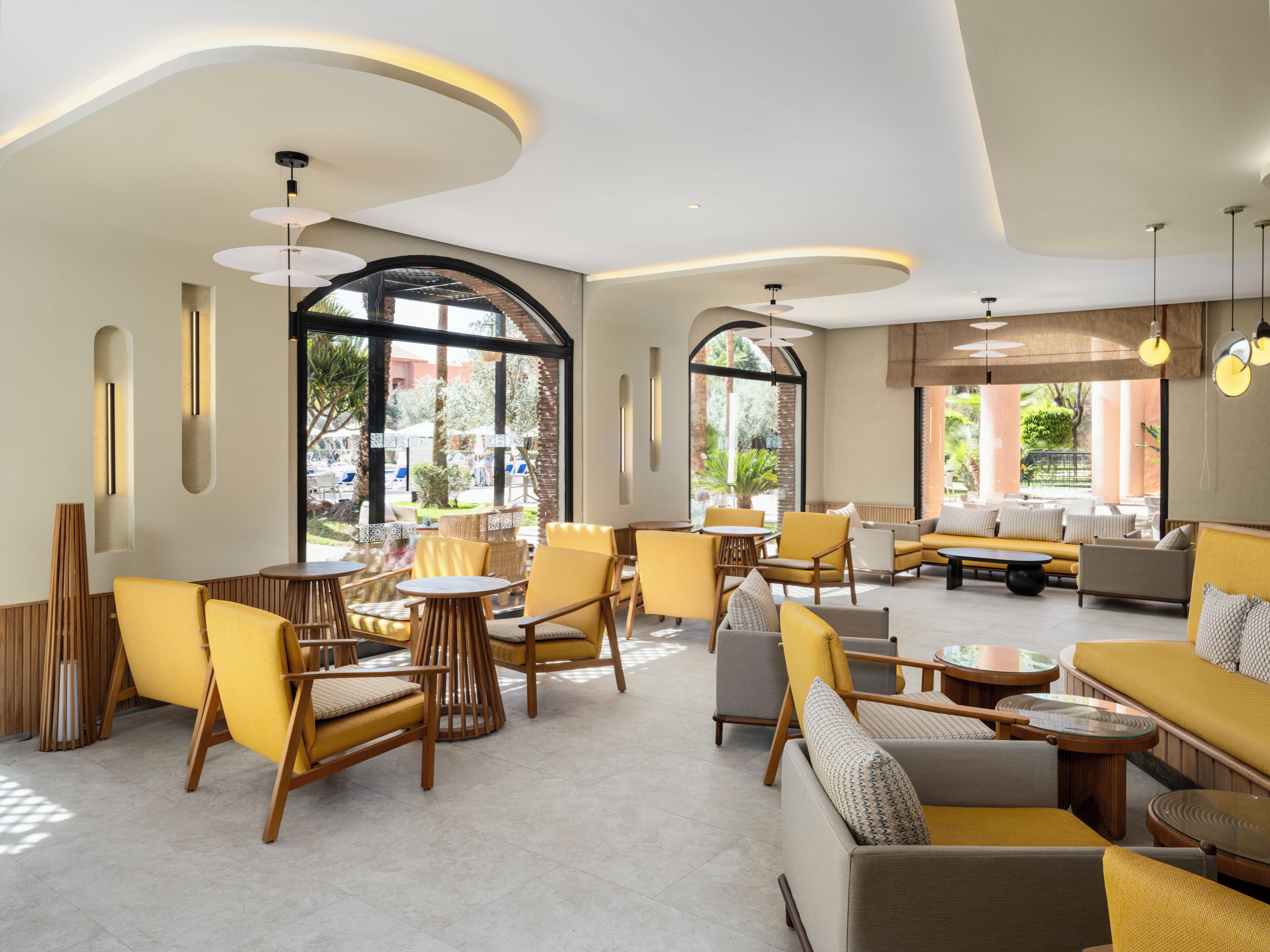 2 bars/lounges, poolside bar