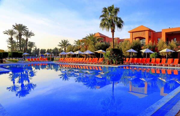 3 outdoor pools, pool umbrellas