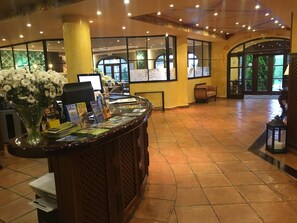 Lobby - Hotel Comillas (Comillas)